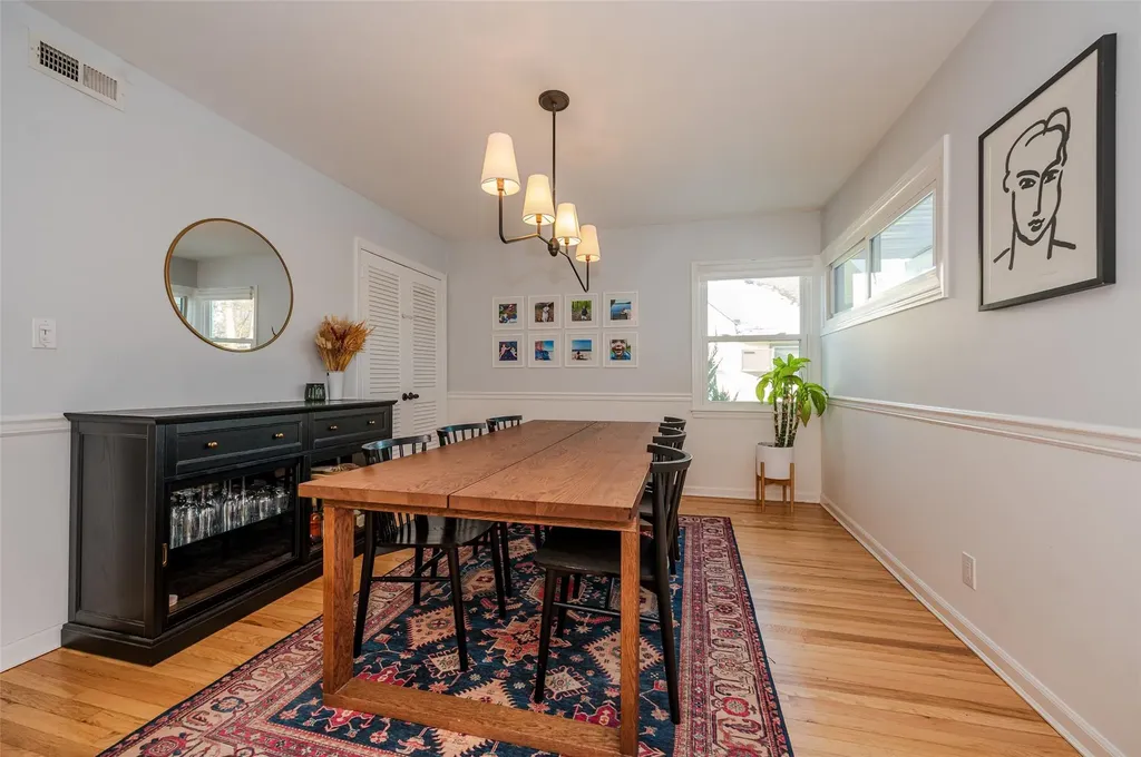 367 Mildred Street Oceanside NY 11572