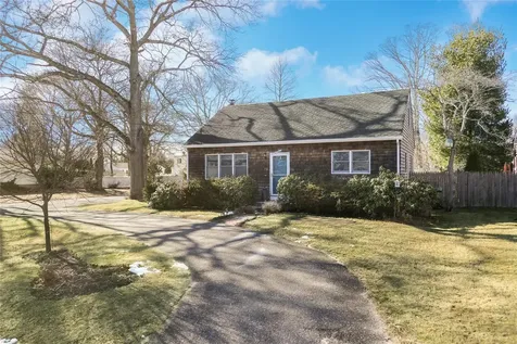 76 N Howells Point Road Bellport Village NY 11713