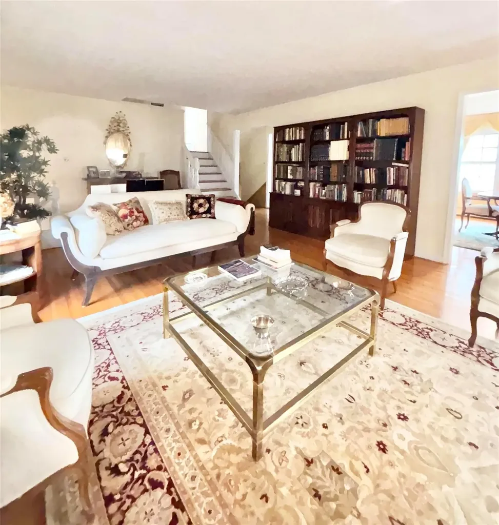 94 Lawrence Avenue Lawrence NY 11559