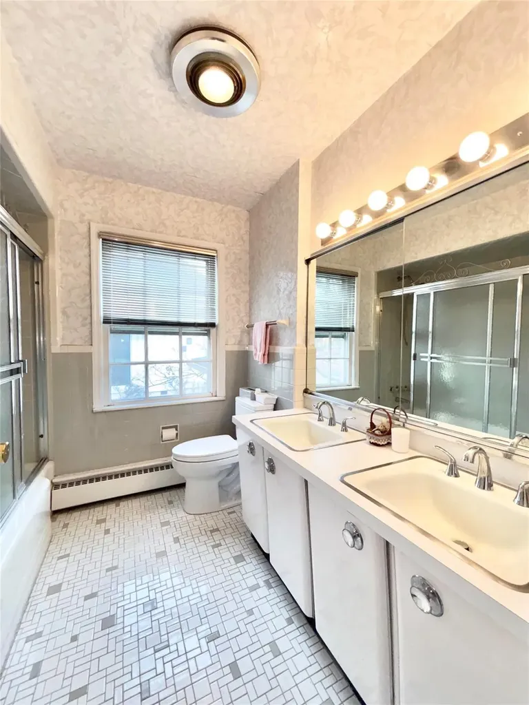 94 Lawrence Avenue Lawrence NY 11559