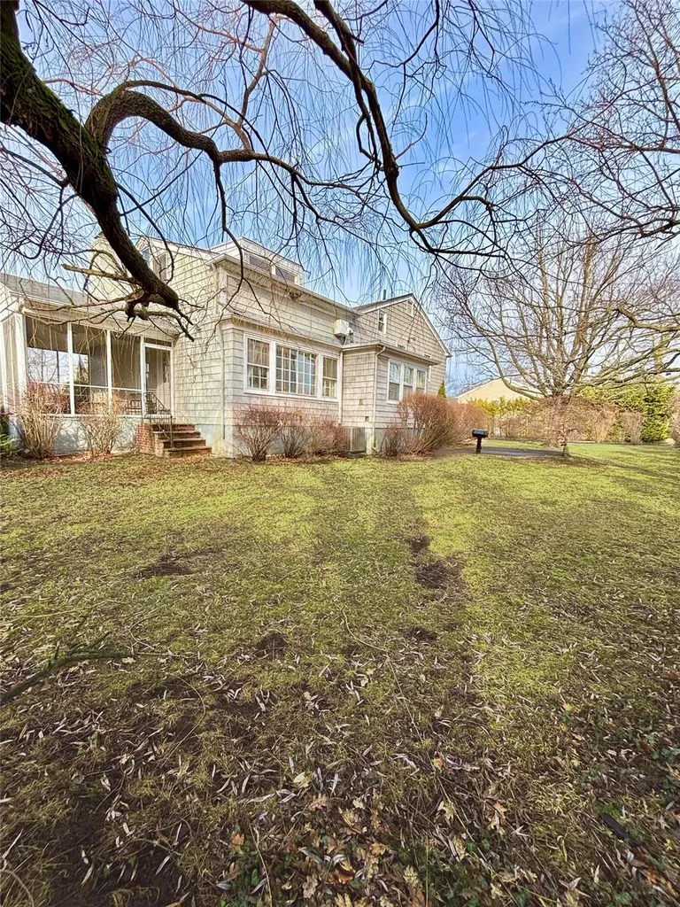 94 Lawrence Avenue Lawrence NY 11559