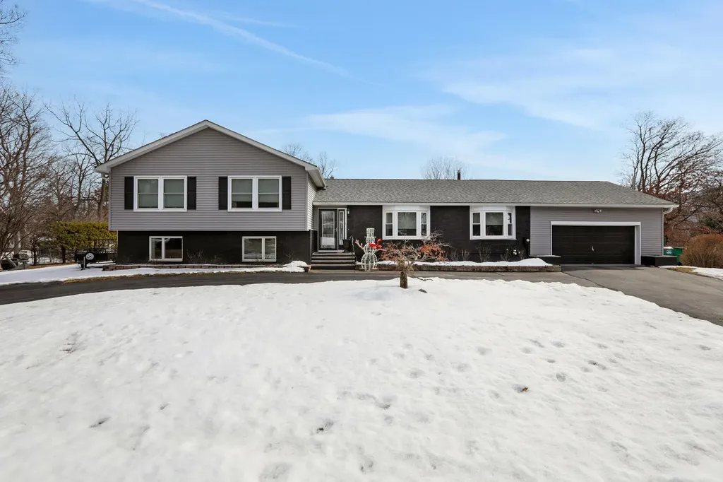 5 Wodenethe Drive Beacon NY 12508