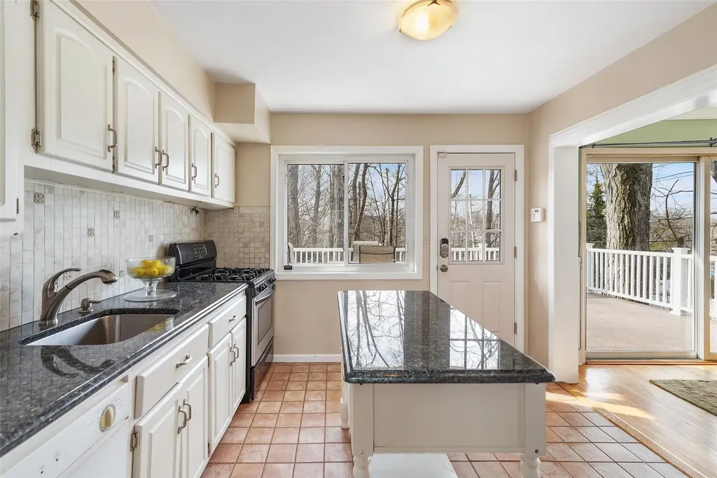 1 Skytop Road Scarsdale NY 10583