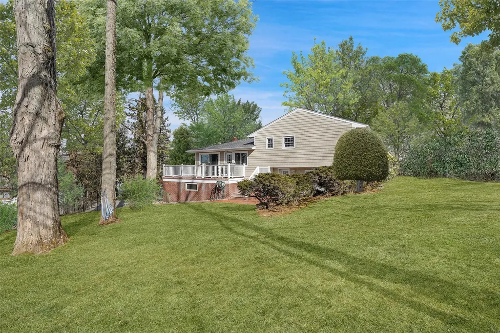 1 Skytop Road Scarsdale NY 10583