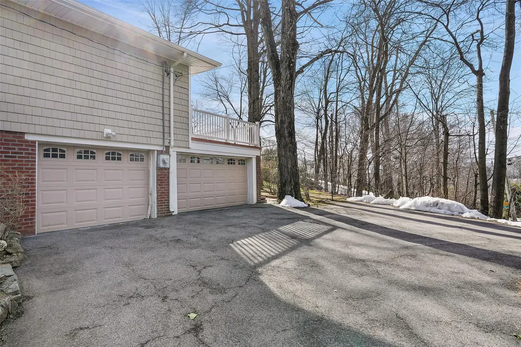 1 Skytop Road Scarsdale NY 10583
