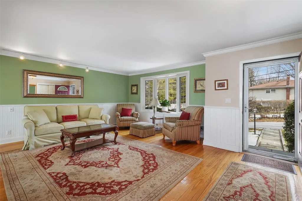 1 Skytop Road Scarsdale NY 10583