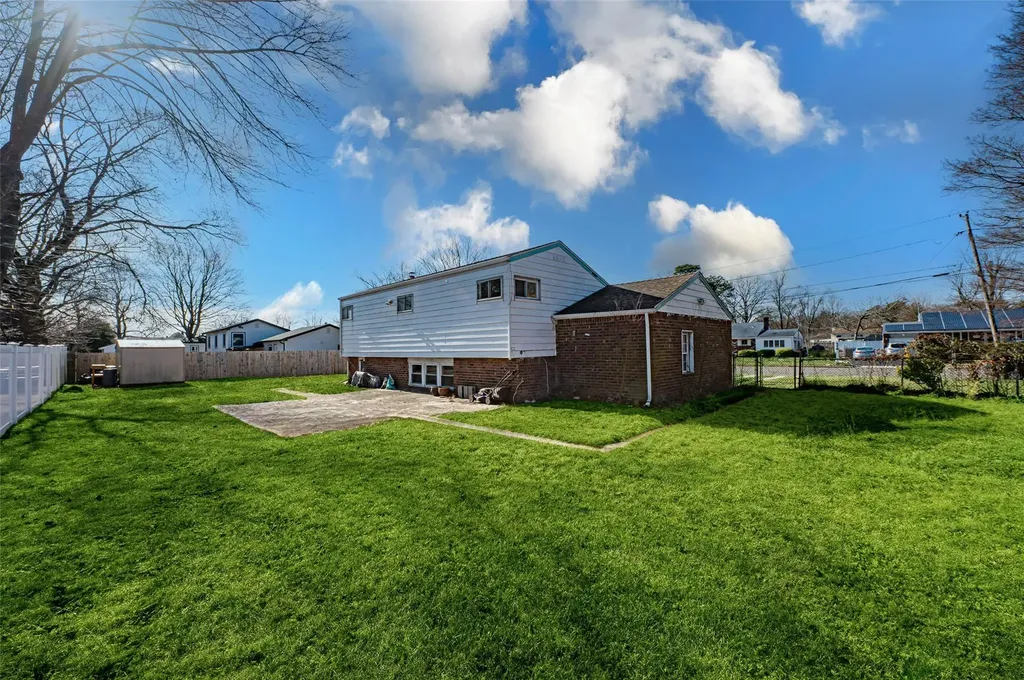 1555 Potter Boulevard Bay Shore NY 11706