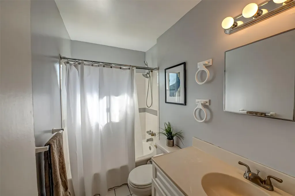 1555 Potter Boulevard Bay Shore NY 11706