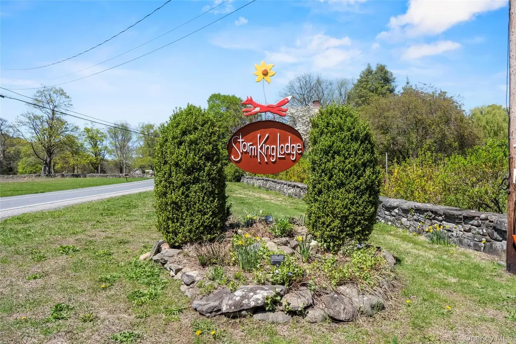 100 Pleasant Hill Road New Windsor NY 12553