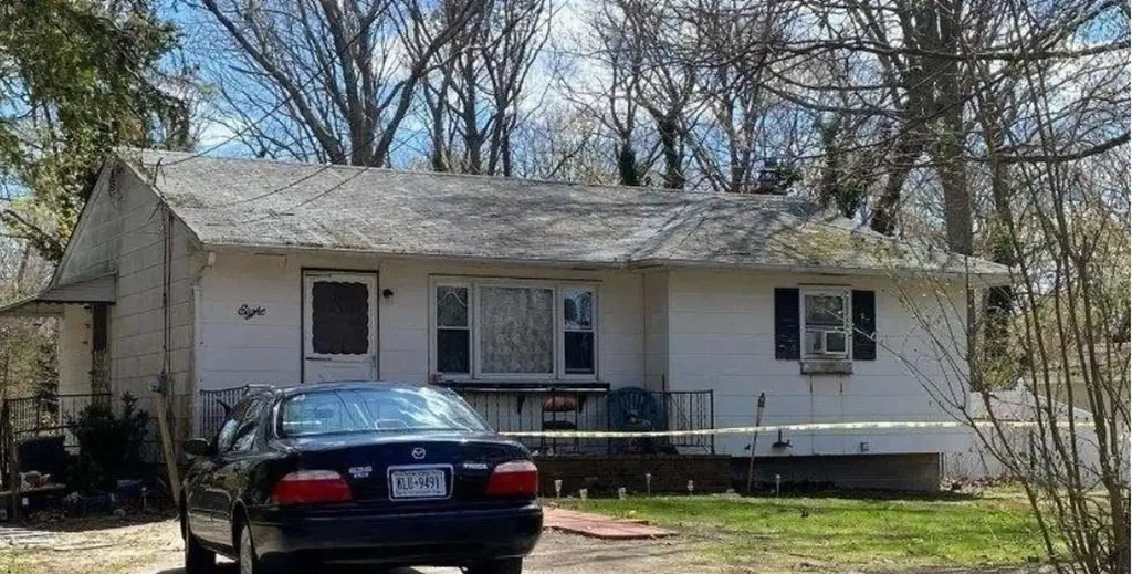8 Barclay Road Brookhaven NY 11951