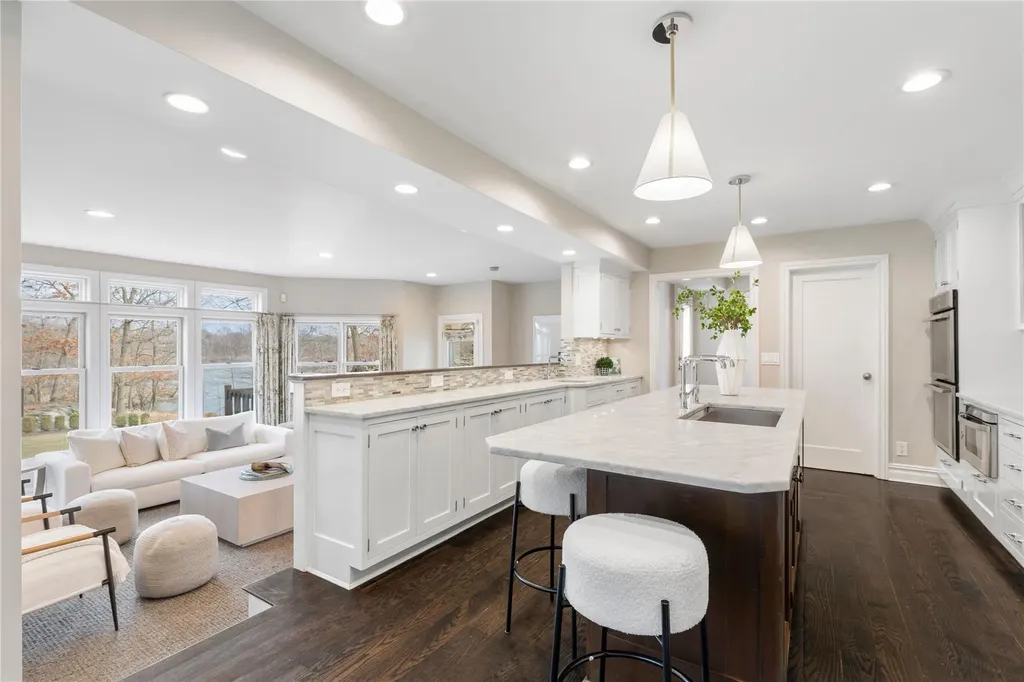 17 Hook Road Rye NY 10580