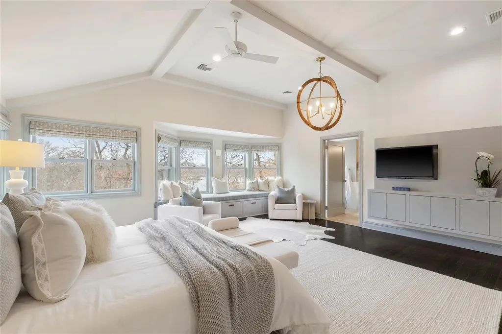 17 Hook Road Rye NY 10580