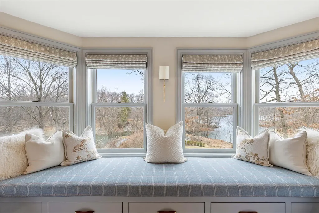 17 Hook Road Rye NY 10580