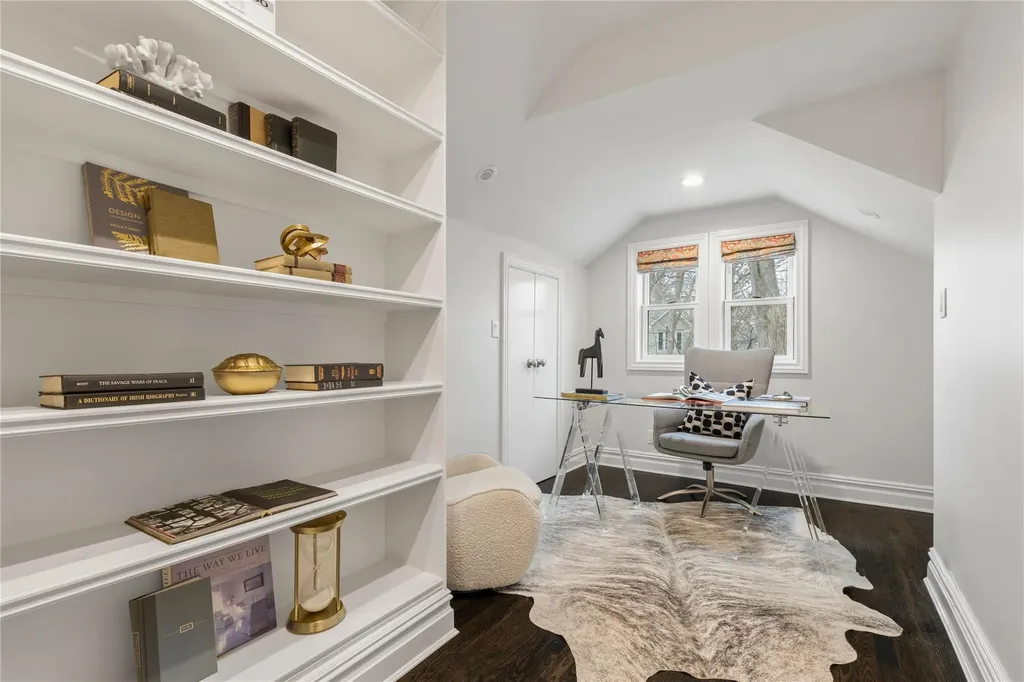 17 Hook Road Rye NY 10580