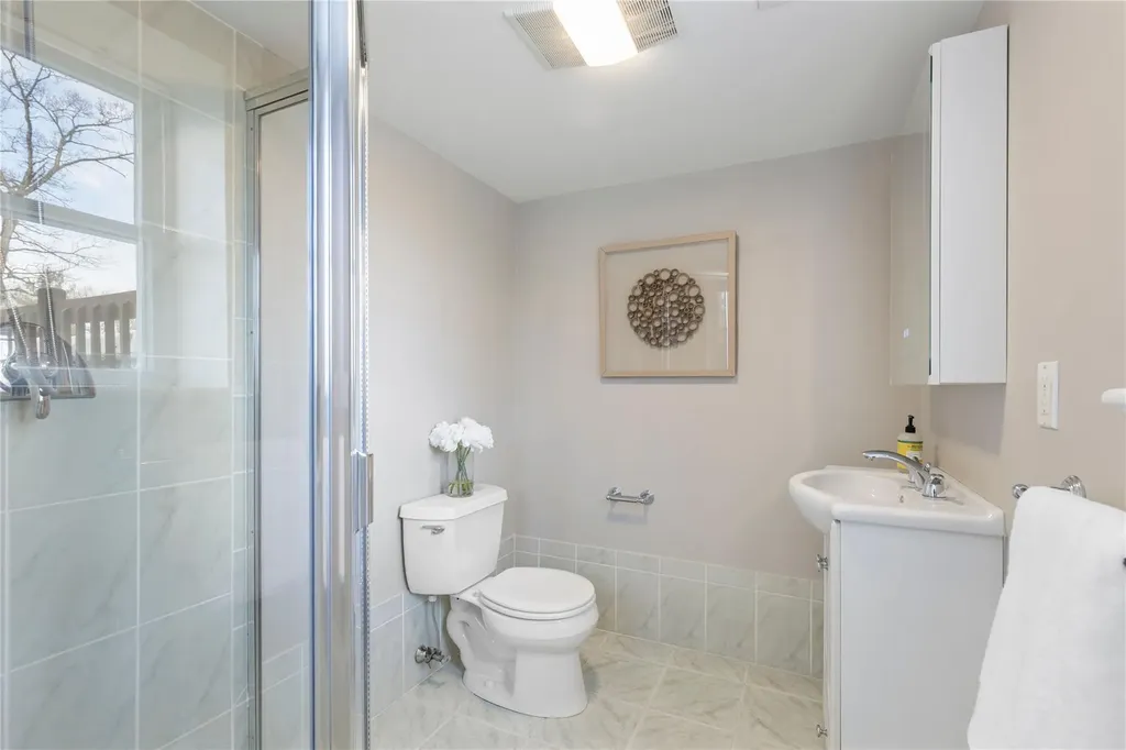 17 Hook Road Rye NY 10580