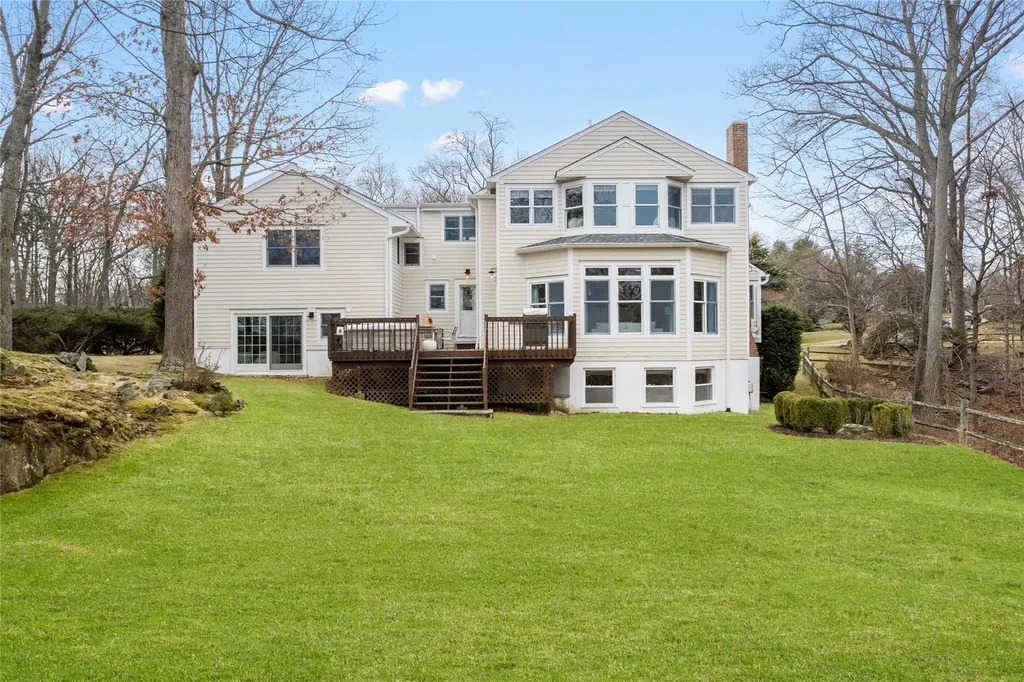 17 Hook Road Rye NY 10580