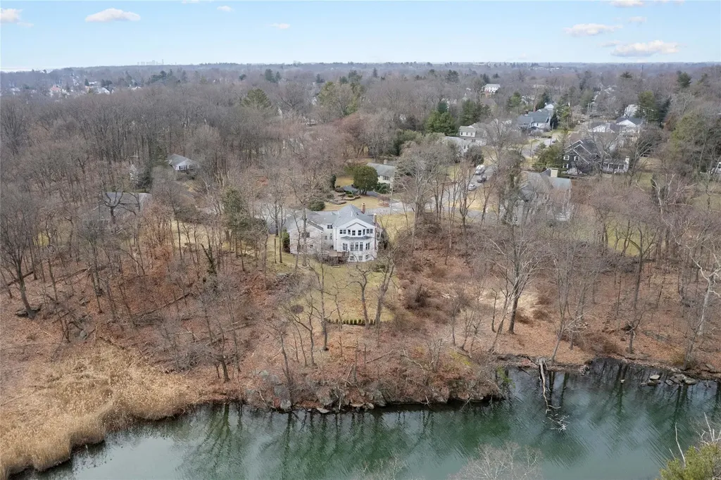 17 Hook Road Rye NY 10580