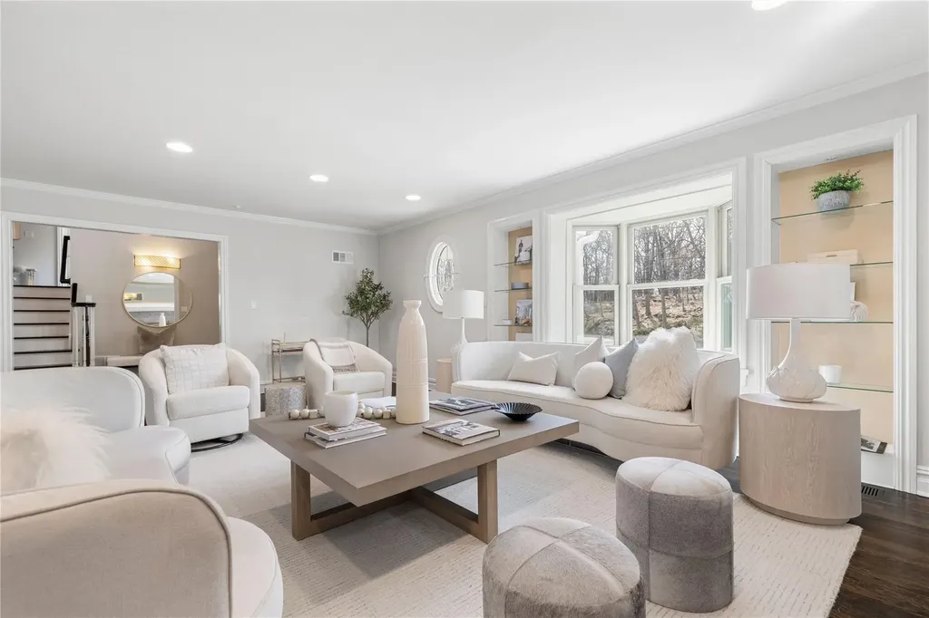 17 Hook Road Rye NY 10580