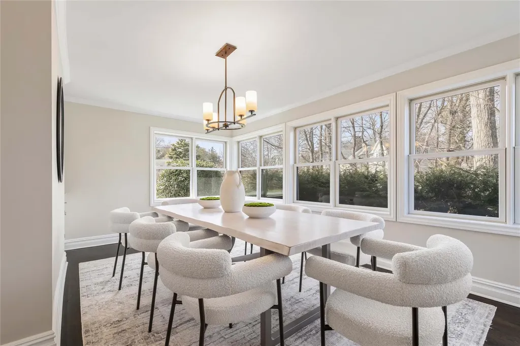 17 Hook Road Rye NY 10580