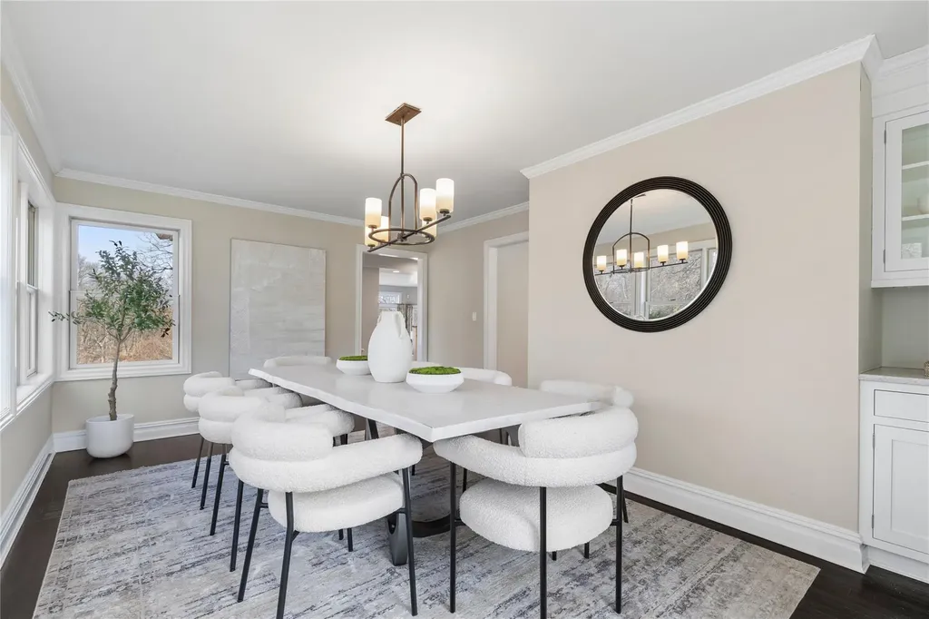 17 Hook Road Rye NY 10580