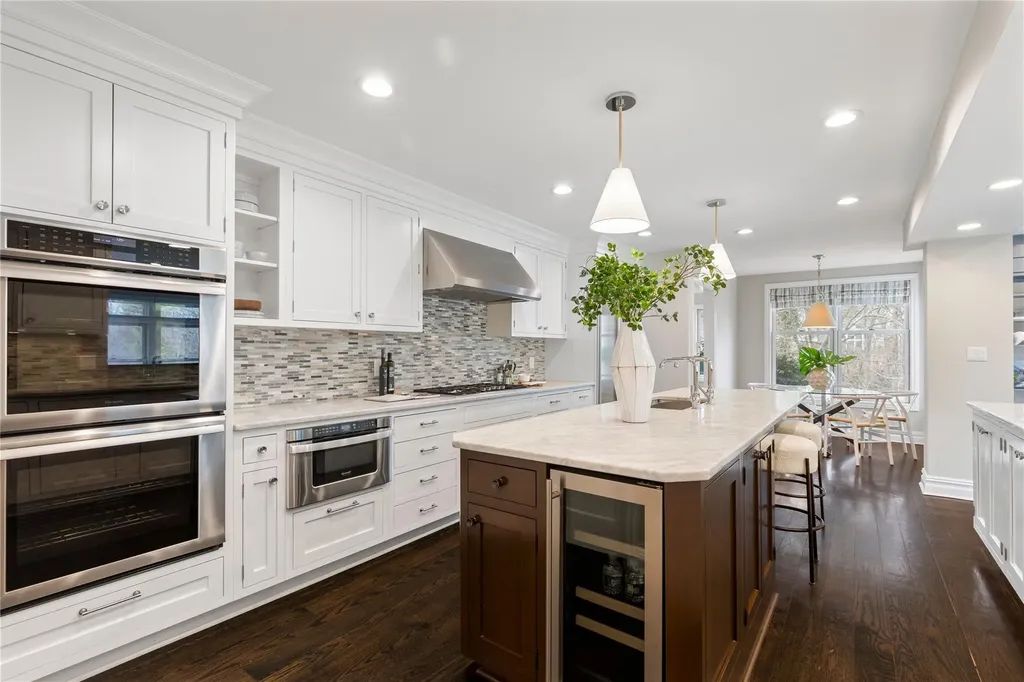 17 Hook Road Rye NY 10580