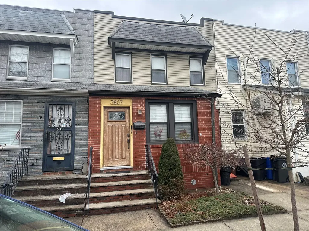 7807 74th Street Glendale NY 11385