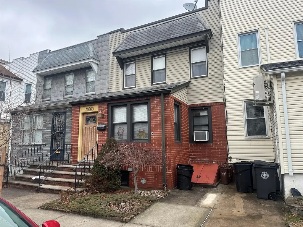 7807 74th Street Glendale NY 11385