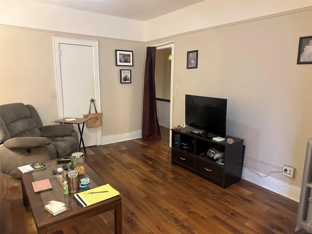 7807 74th Street Glendale NY 11385