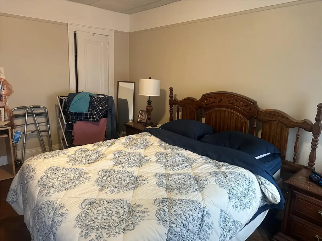7807 74th Street Glendale NY 11385