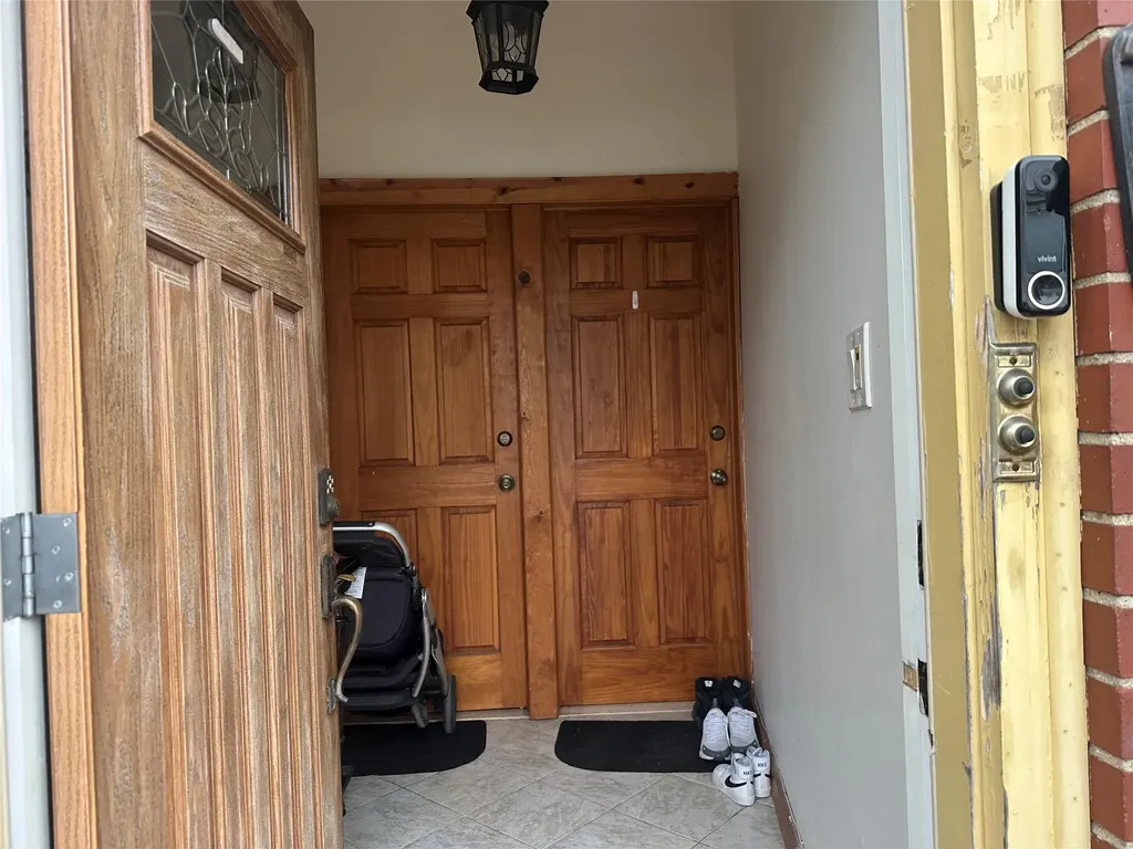 7807 74th Street Glendale NY 11385