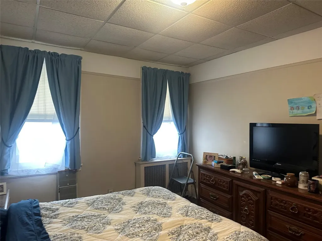 7807 74th Street Glendale NY 11385