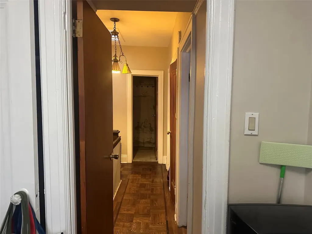 7807 74th Street Glendale NY 11385