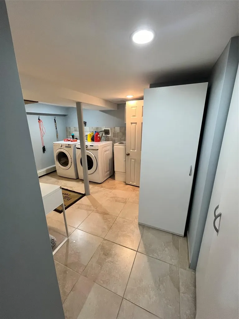 7807 74th Street Glendale NY 11385