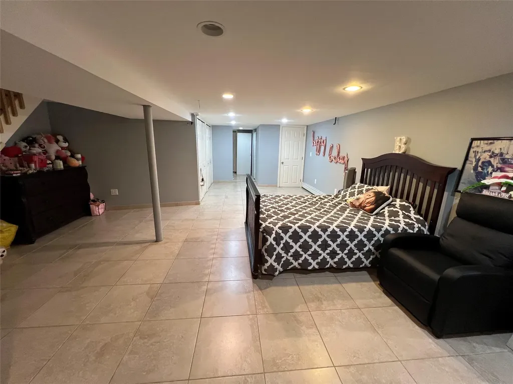 7807 74th Street Glendale NY 11385