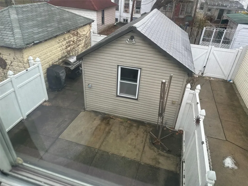 7807 74th Street Glendale NY 11385
