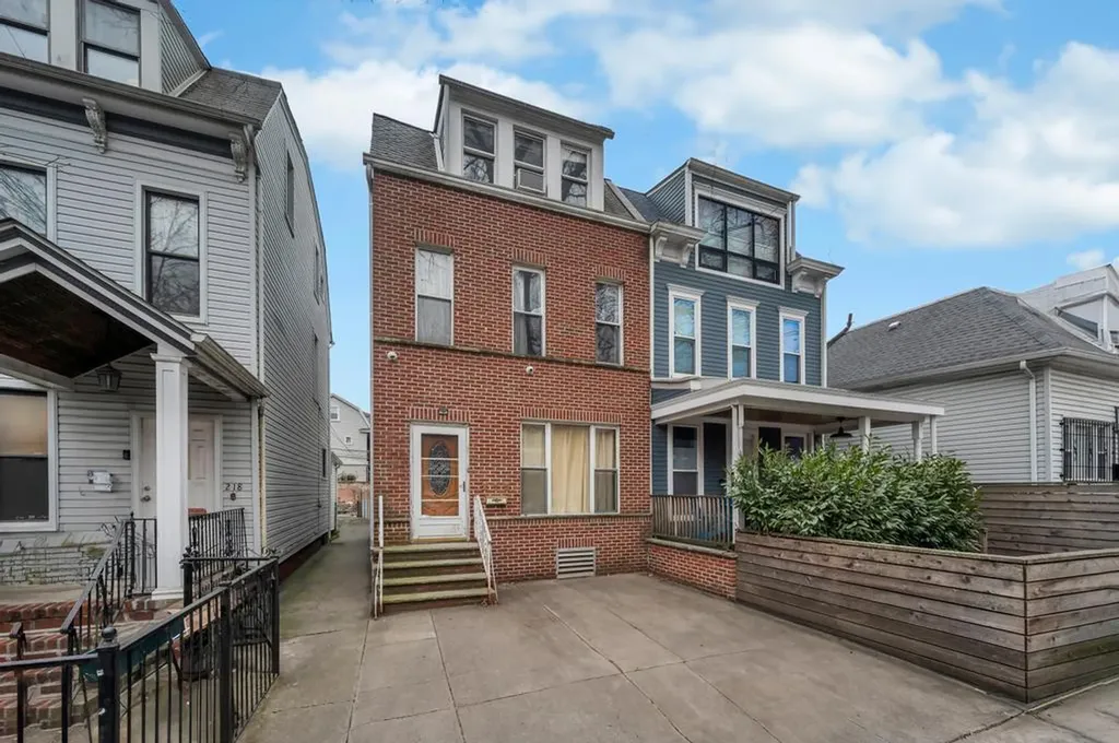 216 E 9th Street Brooklyn NY 11218