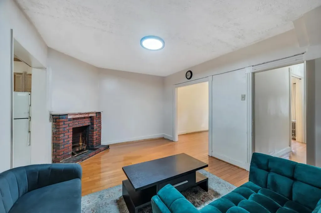 216 E 9th Street Brooklyn NY 11218