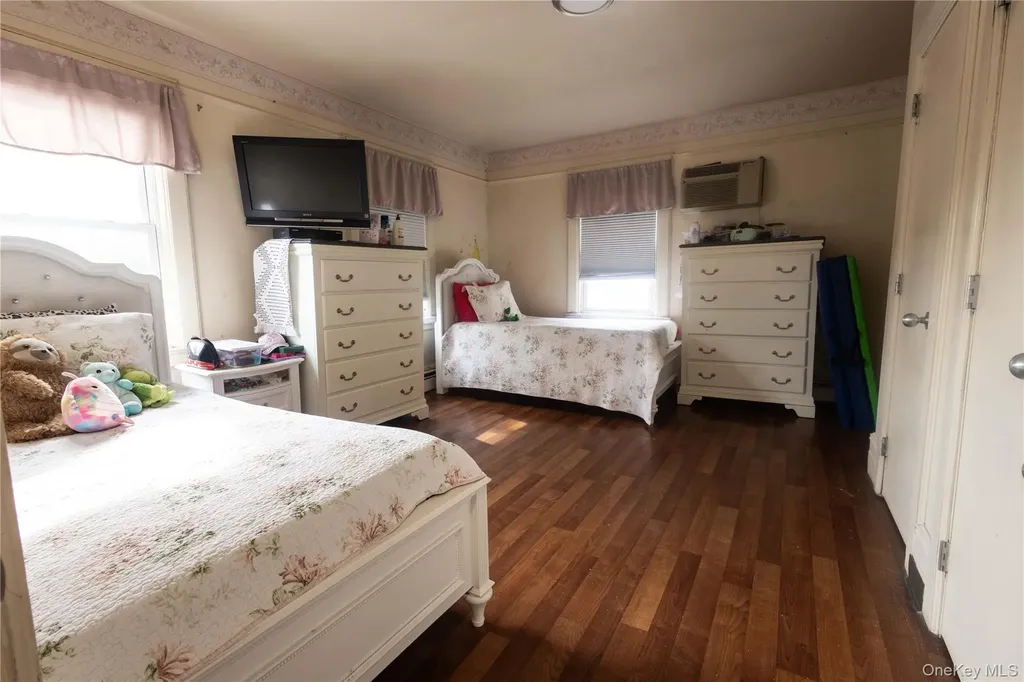 2 Old Cedar Swamp Road Jericho NY 11753