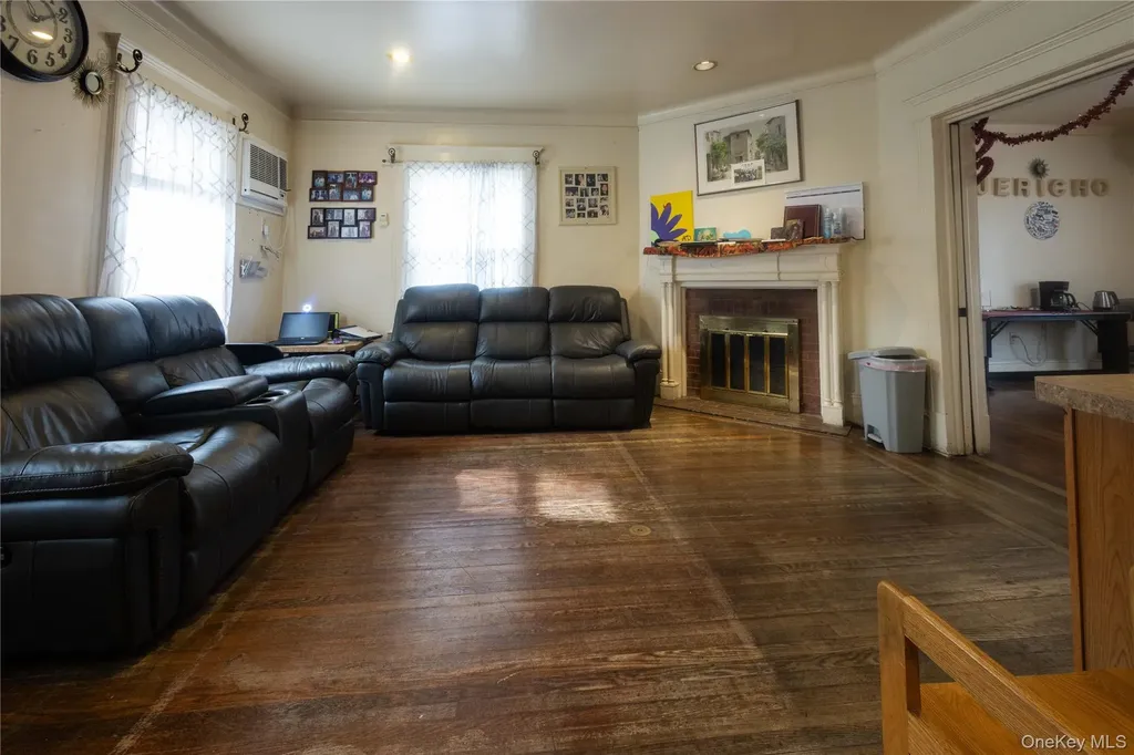 2 Old Cedar Swamp Road Jericho NY 11753