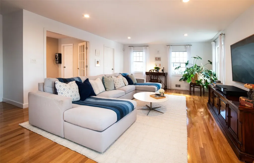 8 Barbara Lane Irvington NY 10533