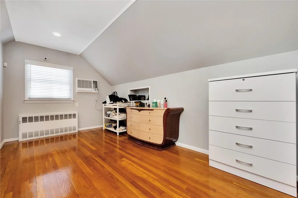 7564 184th Street Fresh Meadows NY 11366