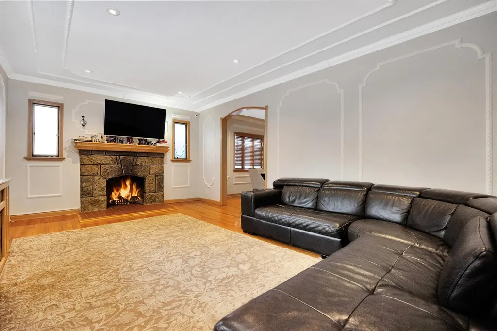 7564 184th Street Fresh Meadows NY 11366