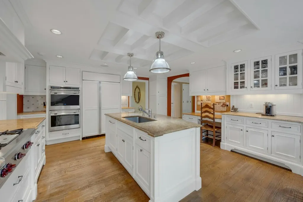 280 Beverly Road Scarsdale NY 10583