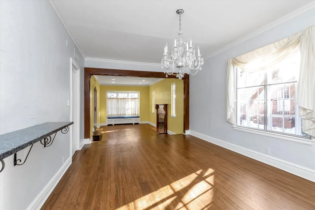 57 Somerset Drive S Great Neck NY 11020