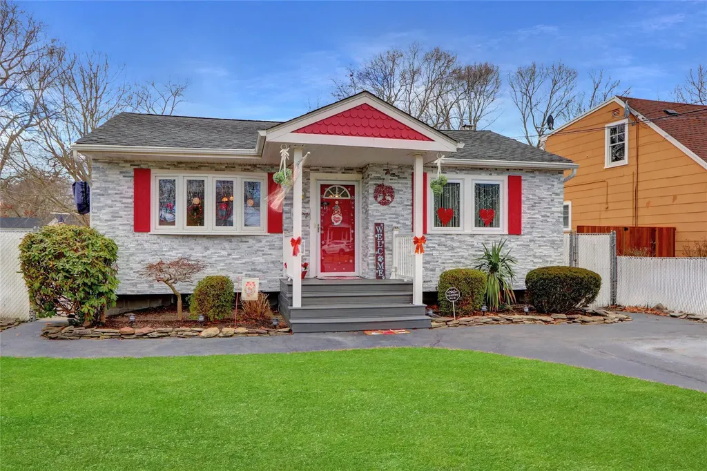 44a Linden Lane Brookhaven NY 11967