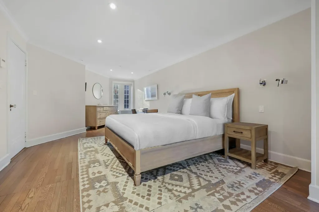 8 Merestone Terrace Bronxville NY 10708