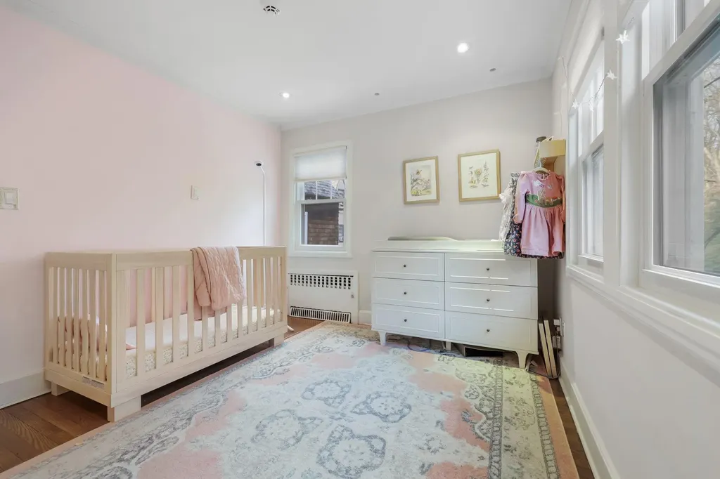 8 Merestone Terrace Bronxville NY 10708