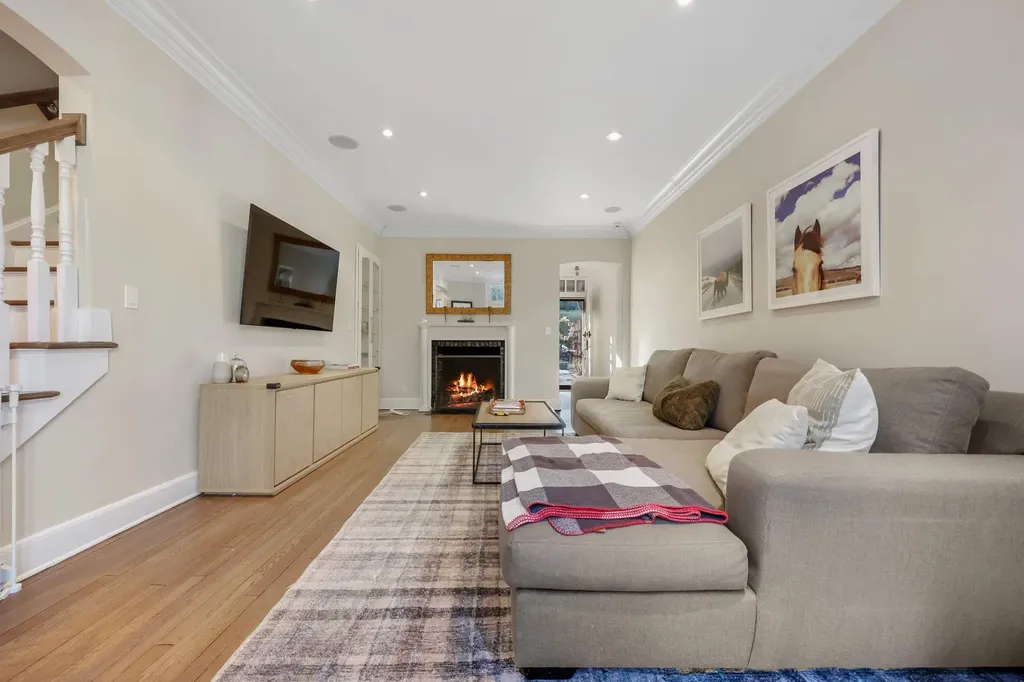 8 Merestone Terrace Bronxville NY 10708