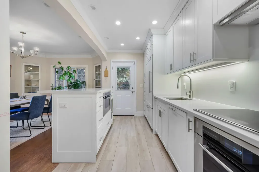 8 Merestone Terrace Bronxville NY 10708