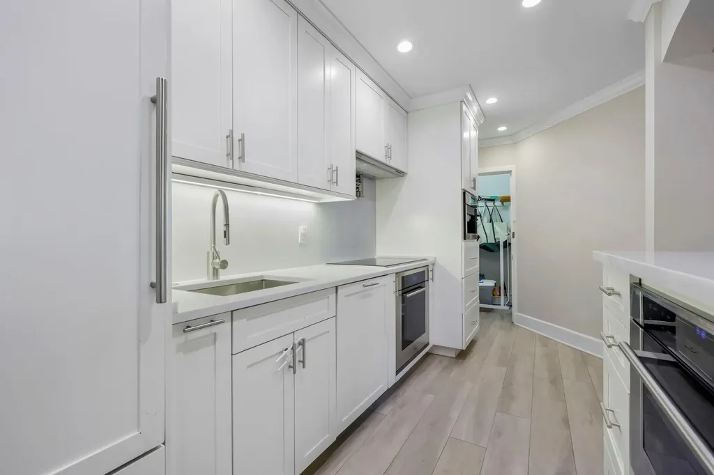 8 Merestone Terrace Bronxville NY 10708